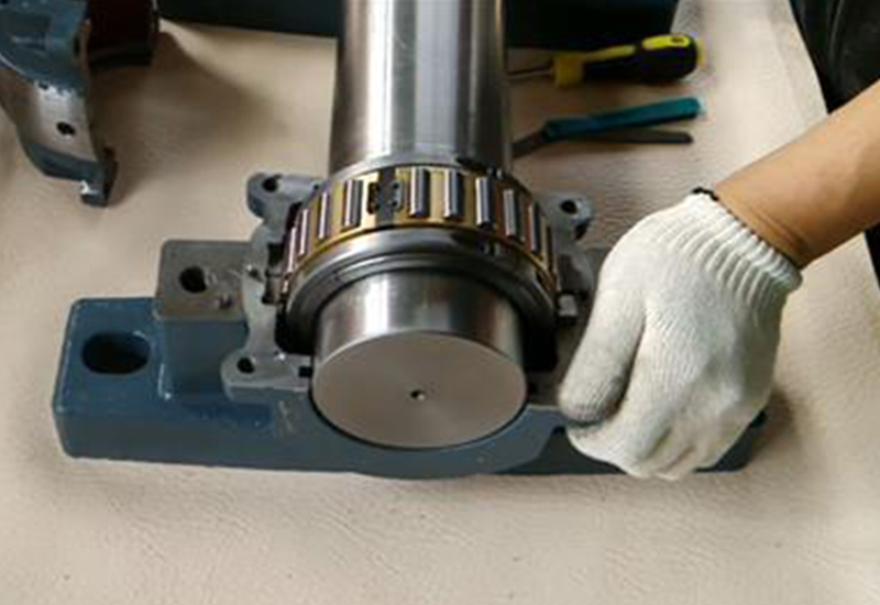 Did you pay attention to whether the bearings were installed or not?